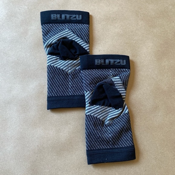 Compression Heel Socks $10 - Picture 3 of 3